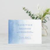 Blauwe moderne waterverf strand bruiloft receptie kaart (Staand voorkant)