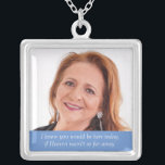 Blauwe Moeder van Bruid Foto Trouwdag Memorial Zilver Vergulden Ketting<br><div class="desc">Draag deze prachtige Moeder van de Bruid foto gedenkteken ketting op uw trouwdag om de liefde die u gedeeld met haar te voelen en houd haar dicht op uw speciale dag. Voeg je eigen speciale tekst toe, of gebruik de formulering zoals getoond "We weten dat je hier vandaag zou zijn...</div>