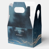 Blauwe Nacht Waterverf Landschap Monogram Bruiloft Bedankdoosjes (Geopend)