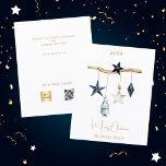 Blauwe nordic sterren kabouter QR business kerst Flyer<br><div class="desc">Houd er rekening mee dat dit op flyerpapier staat en erg dun is. Enveloppen zijn niet inbegrepen. Voor dikkere kerstgroeten (zelfde ontwerp) kunt u terecht in onze winkel. Witte achtergrond, bruin hout en blauw-witte kerstdecoratie. Blauw-witte sterren, en een blauwe kabouter vrouw. Vrolijk kerstfeest geschreven met een trendy handgeschreven stijl script....</div>