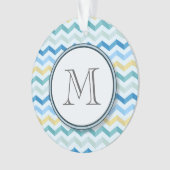 Blauwe Oceaan Chevron Stripes w/ Round Monogram Ornament (voorkant)
