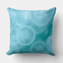 Blauwe oceaan, transparante kwal gooit kussens