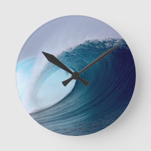 Blauwe oceaansurfgolven ronde klok (Voorkant)