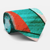 Blauwe of cyaanstrepen over roodroodachtig sinaasa stropdas (Opgerold)