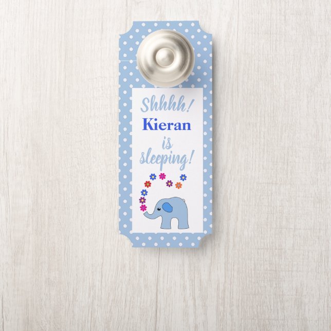 Blauwe olifant met bloemen Baby slaapt Deurhanger (Op knop)
