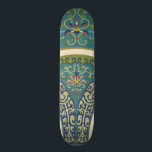 Blauwe oosterse Design met glimlende gezichten Persoonlijk Skateboard<br><div class="desc">Dit prachtige stuk is gemaakt door magnifieke blauwe design in de richting van een oosterse kleur en bloemen. Het glimlachen van gezichten komt uit met de design. Koop vandaag nog een kopie!</div>