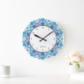 Blauwe overtonen kleurige Retro Flowers Blue Grote Klok (Huis)