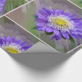 blauwe paarse bloem cadeaupapier (Hoek)