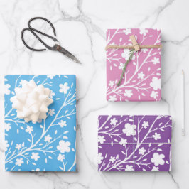 Blauwe, paarse en roze meerkleurige lentebloemen inpakpapier vel
