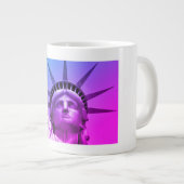 Blauwe Paarse Pop Kunstbeeld van de Vrijheid New Y Grote Koffiekop (Voorkant rechts)