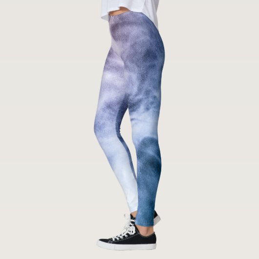 Blauwe paarse witte abstracte hete wolken rook leggings (Links)