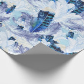Blauwe papegaaienveren patroon cadeaupapier (Hoek)