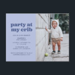 Blauwe Partij bij Mijn Wieg 1e Briefkaart van de P<br><div class="desc">Op deze leuke uitnodiging voor het eerste verjaardagsfeest staan de woorden 'feest op mijn wieg' in het blauw op een lichtblauwe achtergrond. Het kenmerkt ruimte voor één enkele foto op het recht met ruimte voor elk van uw partijdetails op de linkerzijde. De rug van het briefkaart kan voor extra partijdetails...</div>