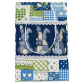 Blauwe Patchwork Konijnen  Medium Cadeauzakje (Voorkant)