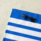 Blauwe Piranha vis op blauwe en witte streep Strandlaken (In situ)