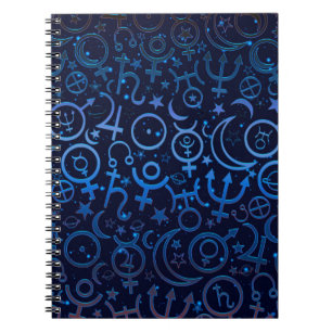 Blauwe planetaire symbolen mystieke universum plan notitieboek