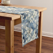 Blauwe Poinsettia Elegantie Zilver en Blauwe Winte Korte Tafelloper (Voorbeeld)