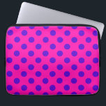 Blauwe pokstippen op fuchsia laptop sleeve<br><div class="desc">Blauwe pokstippen op fuchsia</div>