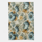 Blauwe pompoen en herfstbladeren Herfst Theedoek (Verticaal)