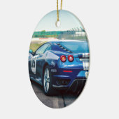 Blauwe raceauto keramisch ornament (Links)