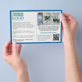 Blauwe rand Grijze tekst Logo & QR Informatief Flyer (Hand)