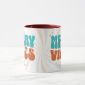 Blauwe Retro 70s Thema Merry Vibes Aangepaste naam Mok (Midden)