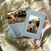 Blauwe Retro Boho minimalistische brief en foto Feestdagenkaart