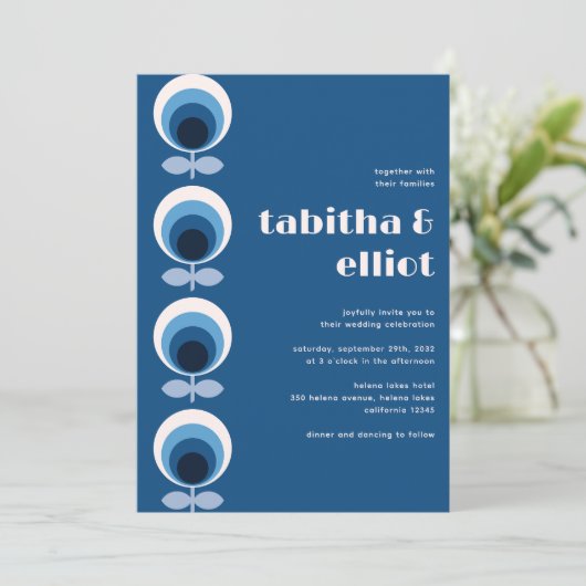 Blauwe Retro Mid Century bloemenbruiloft Kaart (Staand voorkant)