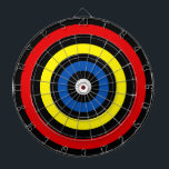 Blauwe rode en gele cirkels op zwart dartbord<br><div class="desc">Blauwe rode en gele cirkels op zwart.</div>