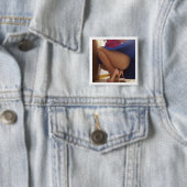 Blauwe rok peekaboe vierkante button 5,1 cm (In situ)