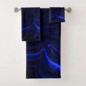 Blauwe rondingen en rimpelingen in donkerblauw afb bad handdoek (Insitu)