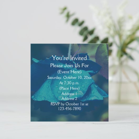 Blauwe Roos Met Regendruppels Bloem Kaart (Staand voorkant)