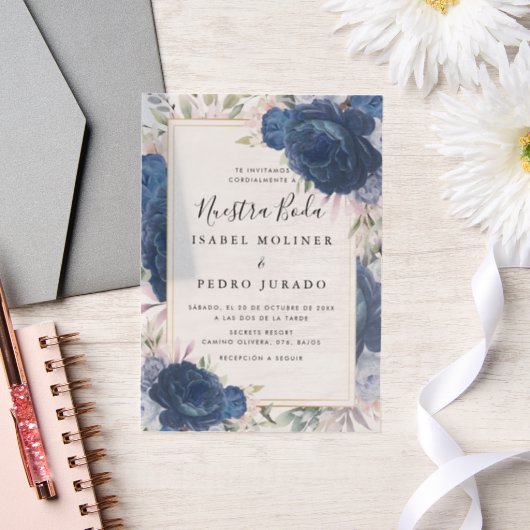 Blauwe Rozen Bloemen Nuestra Boda Spaans Bruiloft Vellum Uitnodigingen (Huwelijk)