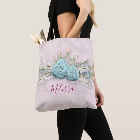 Blauwe Rozen en kroonFloral Bouquet op persoonlijk Tote Bag (Dichtbij)