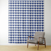 Blauwe saffier kussen gesneden patroon wandkleed (In situ)