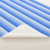 Blauwe schaduwstrepen sherpa deken (3/4)