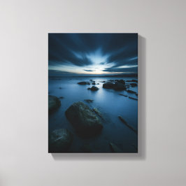 Blauwe schemering boven Rocky Shore Canvas Afdruk
