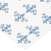 Blauwe scherp op wit diamantpatroon tafelkleed (Gekanteld)