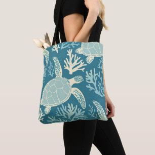 Blauwe schildpadden in een koraalrif tote bag