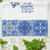 Blauwe sierbloemen keukenhanddoek – (Gevouwen)