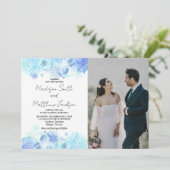 Blauwe sneeuw bruiloft uitnodigingen met foto (Staand voorkant)