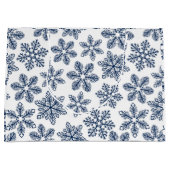 Blauwe sneeuwvlokken groot cadeauzakje (Voorkant)