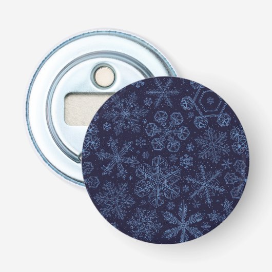 Blauwe sneeuwvlokken op blauw button flesopener (Voorkant)