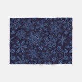 Blauwe sneeuwvlokken op blauw fleece deken (Voorkant (Horizontaal))