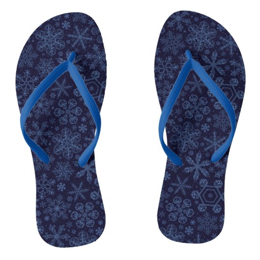Blauwe sneeuwvlokken op blauw teenslippers (Voetbed)