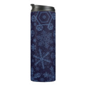 Blauwe sneeuwvlokken op blauw thermosbeker (Geroteerd rechts)