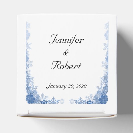Blauwe sneeuwvlokken op witte bruiloft bedankdoosjes (Bovenkant)