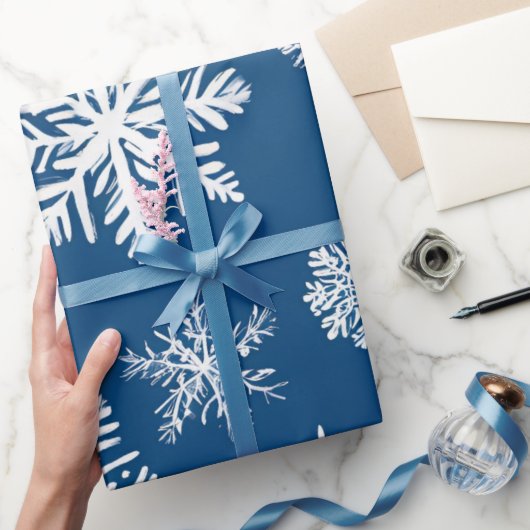 Blauwe Sneeuwvlokken Winter Cadeaupapier (Geschenken)