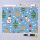 Blauwe Snowman en rode, gele cadeautjes Tissuepapier (Craft)