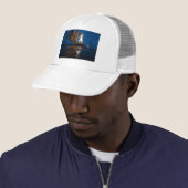 Blauwe spaceshuttle-ruimteschip op lanceerplatform trucker pet (In situ)